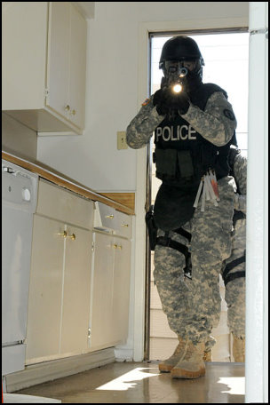 militarized-police2